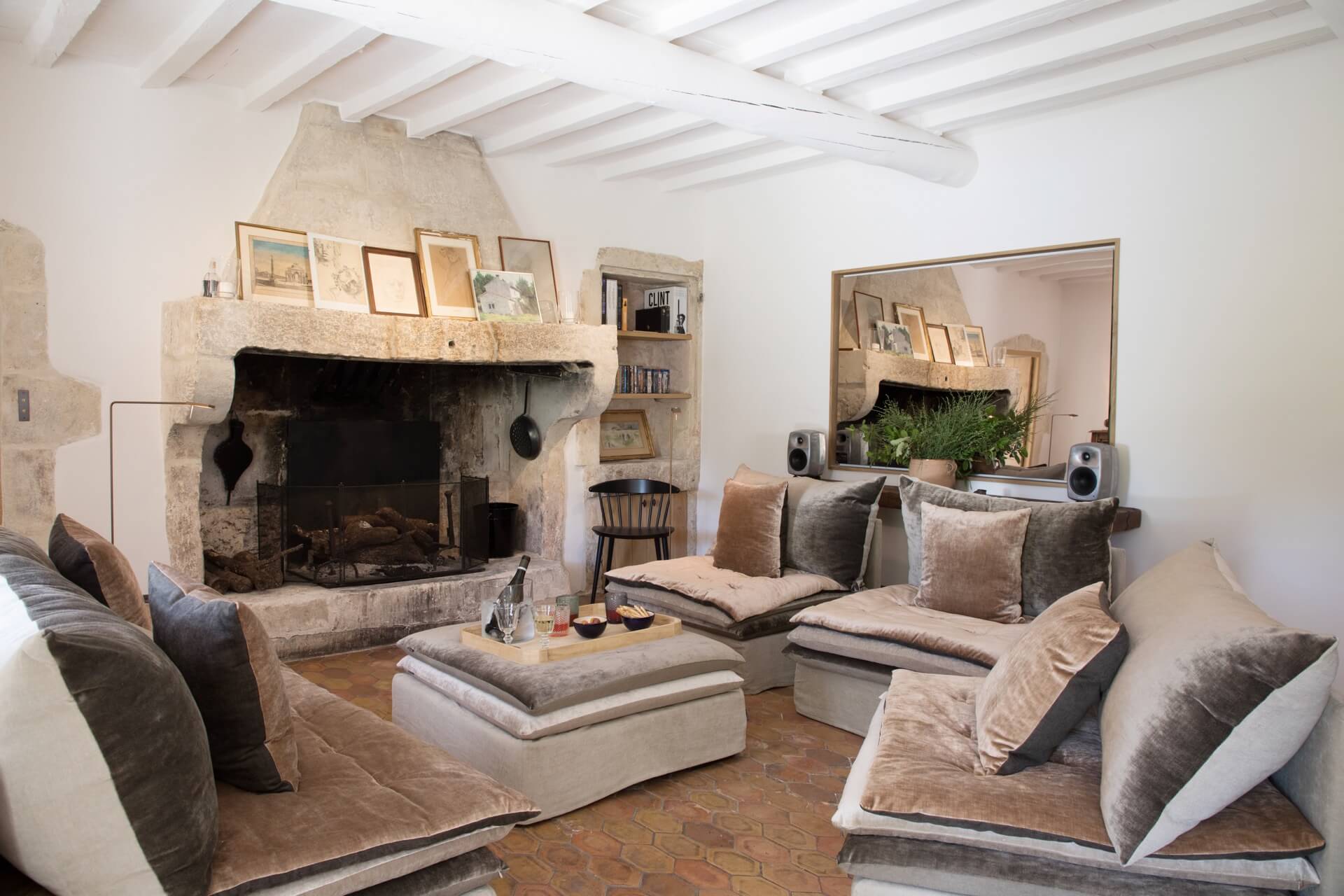 Mas du Lac Luxury Villa in Provence
