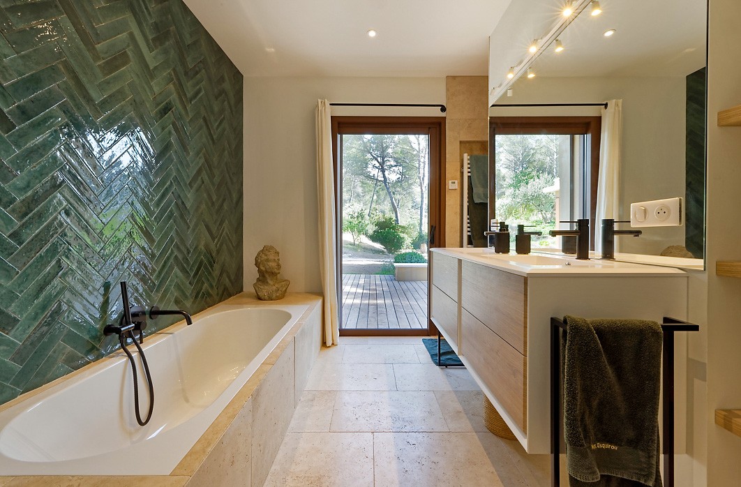 Sale de bains maison provence